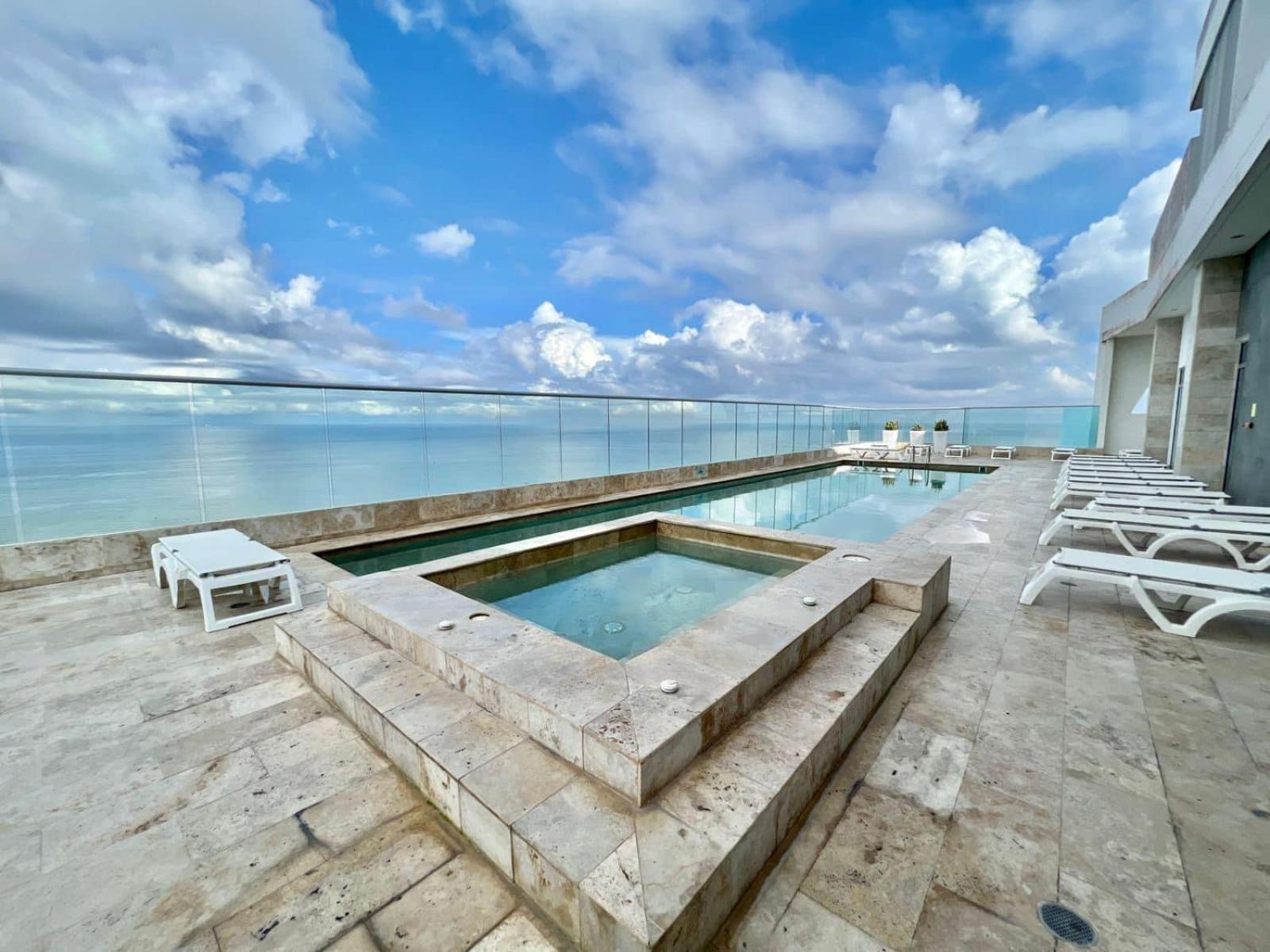 Apartamento frente al mar. Cartagena el Laguito Exterior foto