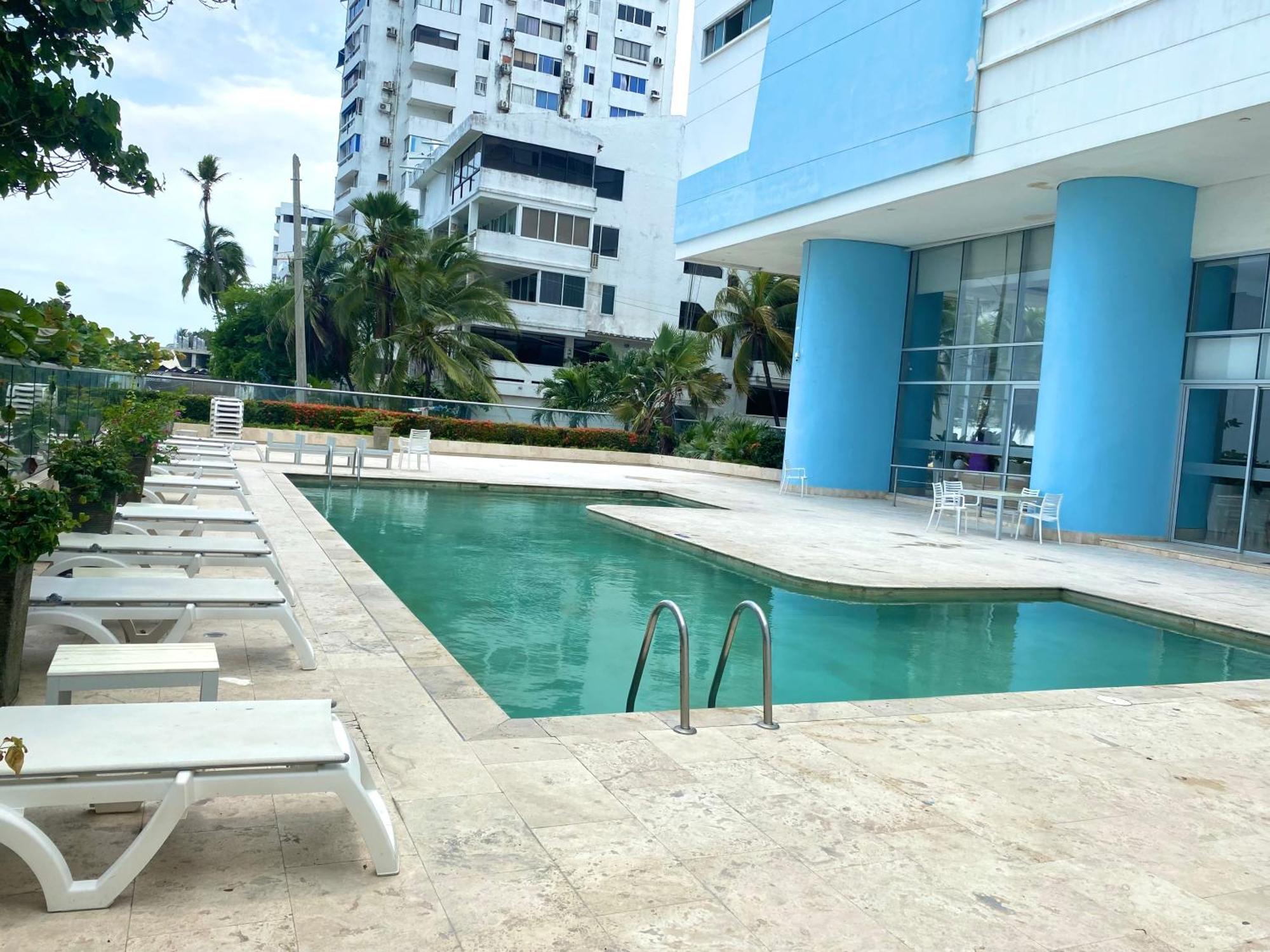 Apartamento frente al mar. Cartagena el Laguito Exterior foto
